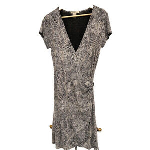 Notation black & white short sleeve wrap dress women's size medium